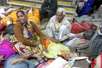 36 killed as stampede mars India's Kumbh festival