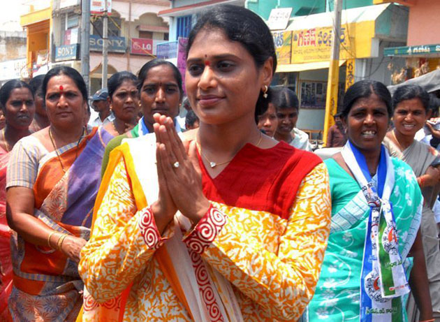 sharmila crosses 1000-km mark in padayatra 