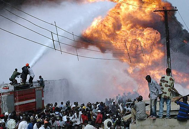 Dozens injured trying to scoop up fuel in Nigerian oil tanker blast 