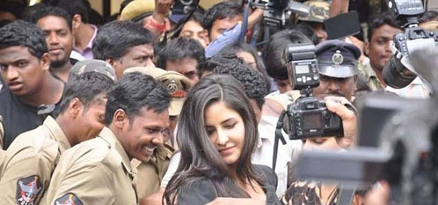 Katrina Kaif visits India’s Largest Multi Brand jewellery Showroom Gitanjali Jewels, Basheerbagh