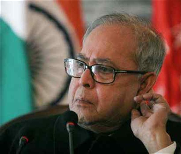 Pranab Mukherjee behind 'cover-up' on Netaji's air-crash, alleges book