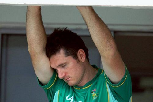 Smith considered resigning Test captaincy