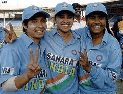 woman-cricket