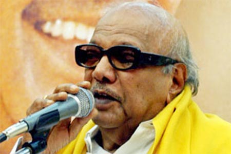Karunanidhi threatens to immolate self if Anna library is converted to hospital