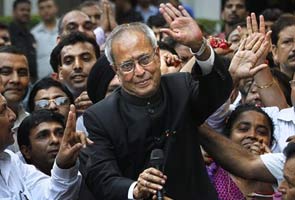 blast near president pranab mukherjees hotel in bangladesh