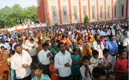 good-friday-devotees