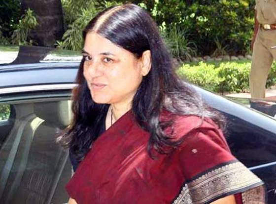 Maneka Gandhi consoles Y S Vijayamma