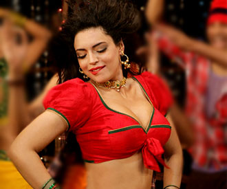Shweta Bharadwaj to dance in Yevadu