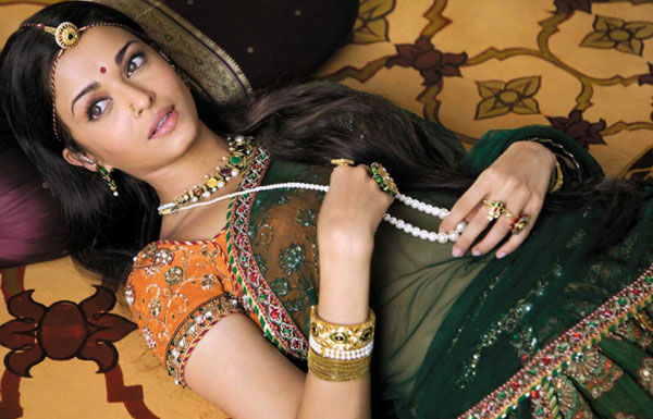 Sexy Aishwarya Rai Latest Hot Photos