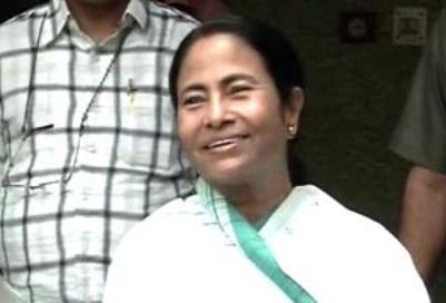 BJP promises support to Mamata Banerjee, asks her to quit UPA