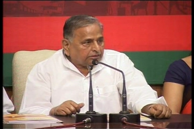 Mulayam Singh Yadav Comments on women reservation bill