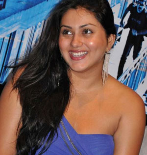 Namitha to Enters into Tamil Nadu Politics