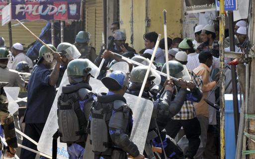Police confront mobs in Old City area of Hyderabad