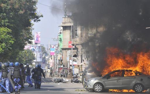 Police confront mobs in Old City area of Hyderabad