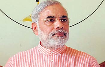 Narendra Modi uses 3D telecast to address audiences in four cities 