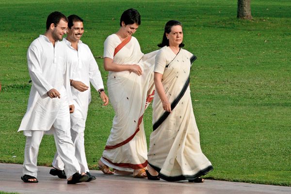 Kejriwal scores big with Vadra 