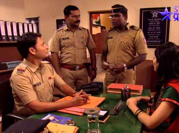 Yukta files complaint against husband