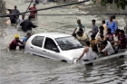 Water logging in hyderabad disrupts traffic
