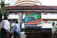 Sensex washes out early gains dips 90 pts