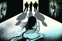 19 year old married woman gang raped in surat