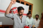 Pawan kalyan congratulates telangana cm kcr and people