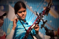 Telugu girl jyothi surekha won national senior archery championship