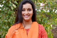 Tollywood offers character roles to renu desai