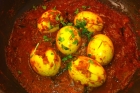 Methods to make egg masala curry
