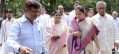 How to give telangana hyderabad mla ys vijayamma