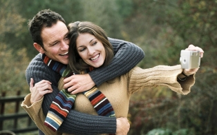 Romance Tips Women Periods Time Husband Satisfaction Bedroom Secrets : Experts Saying That Couples Get Participate In Romance When Women In Periods Time.