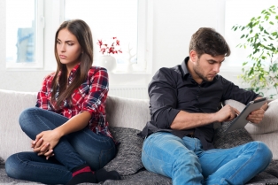 Romance Tips For Husband To Not Repeat Some Mistakes While Having Fun With Wife In Bedroom : Experts Giving Some Romance Tips For Husband To Not Repeat Some Mistakes While Having Fun With Wife In Bedroom.