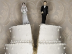 Two couples divorced with silly reasons