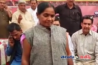 Minister giriraj singh launches ac jacket