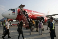 Airasia offer domestic airfares from rs 799 overseas rs 3399