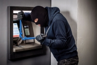 Based on info gathered from youtube gang carries out atm heist