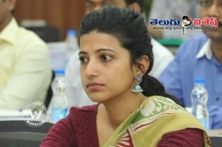 కలెక్టర్ అమ్రపాలిపై కోర్టు సీరియస్