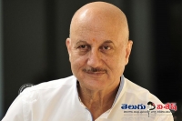 Actor anupam kher twitter hacked