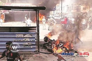 ముంబైలో కుల చిచ్చు.. అసలు కారణం ఏంటంటే...
