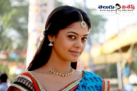 Bindu madhavi gave half remuneration back producer arun padyan