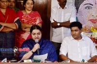 Deepa jayakumar husband denies new party rumour