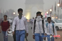 New delhi pollution hits dangerous level