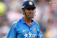 Dhoni makes world record 140 stumpings