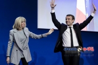 Macron s unusual love story carries on french tradition