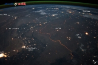 Nasa put picture india pakistan border which is shining with lights