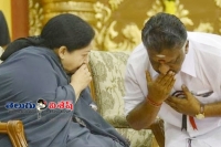 Jayalalithaa soul talk to priest