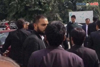 Group of lawyers turn violent at patiala house court