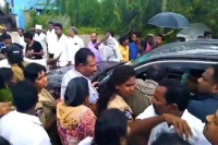 Ysrcp roja s convoy blocked by party supporters in andhra pradesh