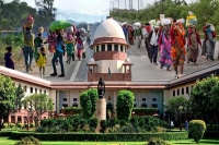 Supreme court asks govt to end prosecution of migrants