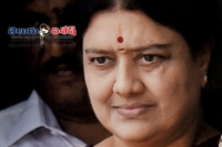 Sasikala supporters fears with her photo