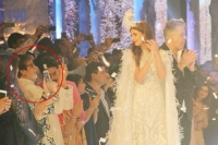 Bachchan cheer at shweta nanda ramp walk